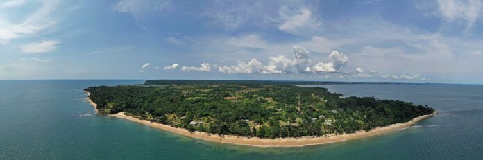 Bay of the cap, the estuary of Libreville in Gabon.